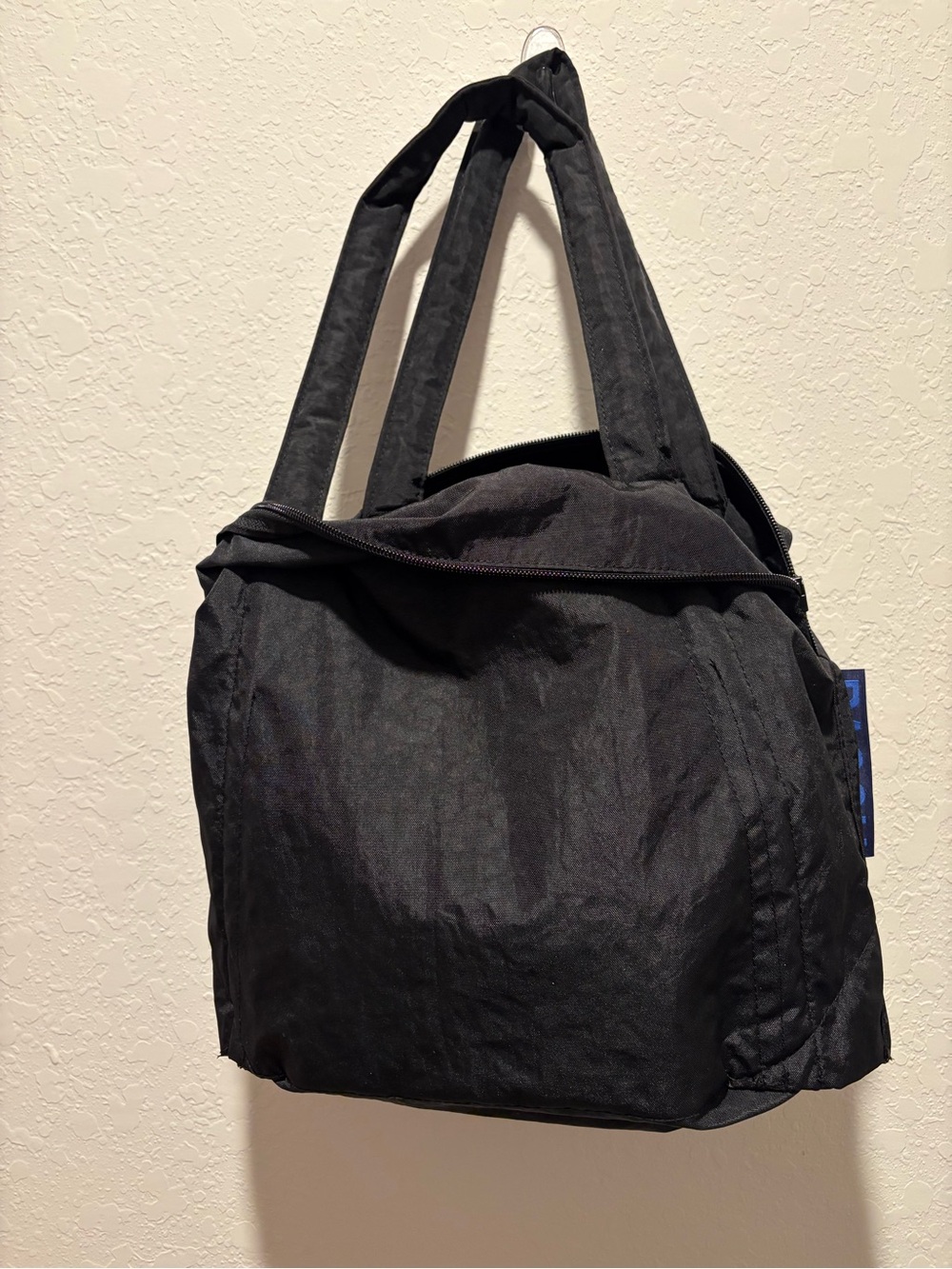 Baggu Mini Cloud in Black - Picture 6 of 8